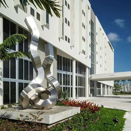 Doubletree By Hilton Miami Doral Hotel